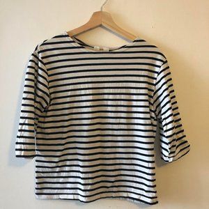 Black and white long sleeve shirt